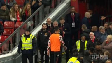 C罗离场事件沸沸扬扬，只有两名前皇马队友公开声援了他